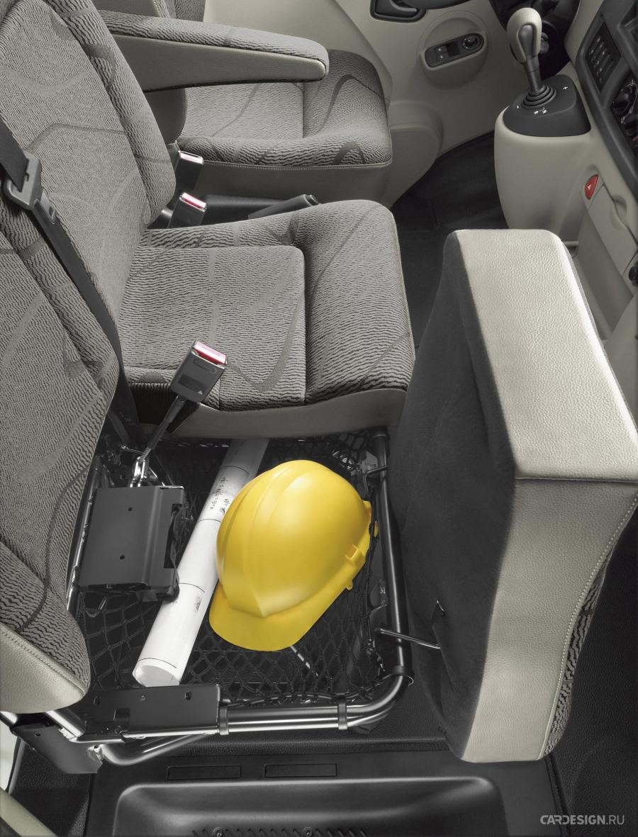  Renault Master 2006 года  (фото 36 из 54)